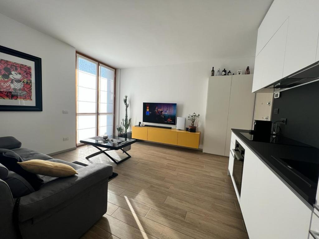 Apartament Domusmi - Nuvolone-7 Mediolan Zewnętrze zdjęcie
