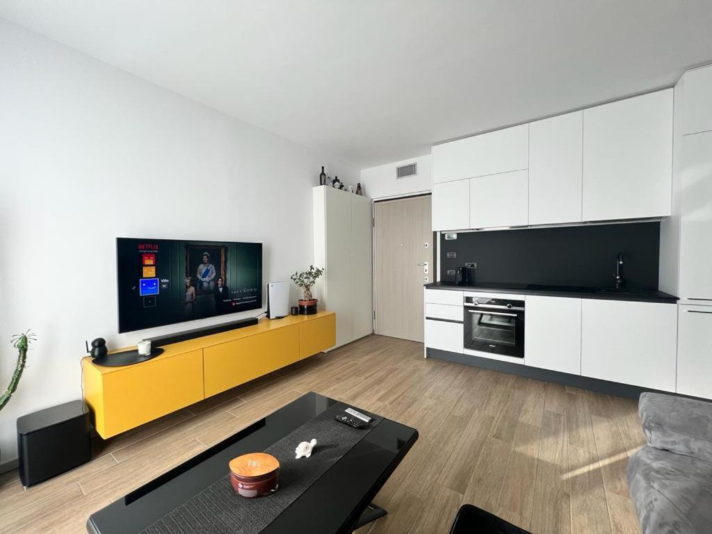 Apartament Domusmi - Nuvolone-7 Mediolan Zewnętrze zdjęcie